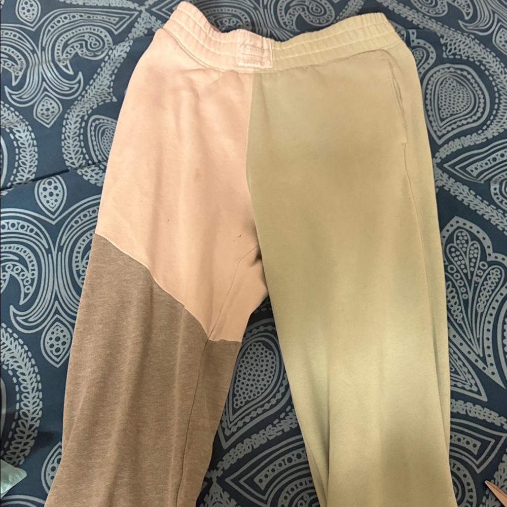 Hollister sweats